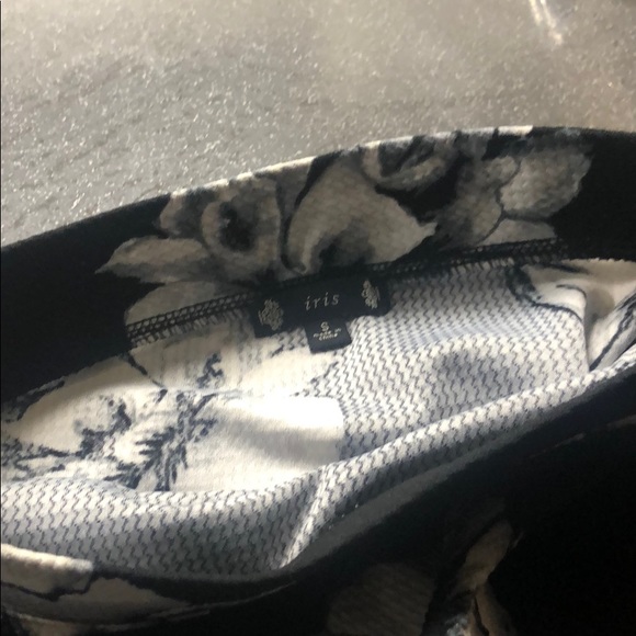 •Pencil Skirt• - Picture 4 of 4